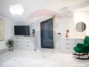 Casă / Vilă cu 5 camere de vânzare 