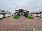 Casă / Vilă cu 5 camere de vânzare 