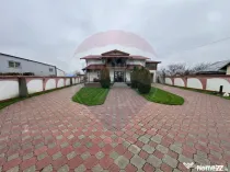 Casă / Vilă cu 5 camere de vânzare