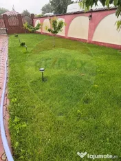 Casă / Vilă cu 5 camere de vânzare 