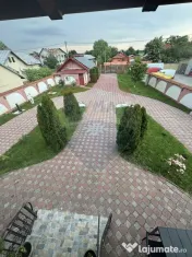 Casă / Vilă cu 5 camere de vânzare 