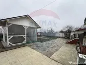 Casă / Vilă cu 5 camere de vânzare 