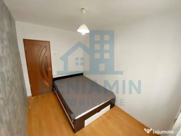 Apartament 3 camere Craiovita, etaj 3, teava de gaze