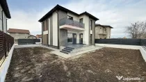 Casă / Vilă cu 4 camere Strada Vrancei