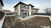 Casă / Vilă cu 4 camere Strada Vrancei 