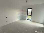 Casă / Vilă cu 4 camere Strada Vrancei 