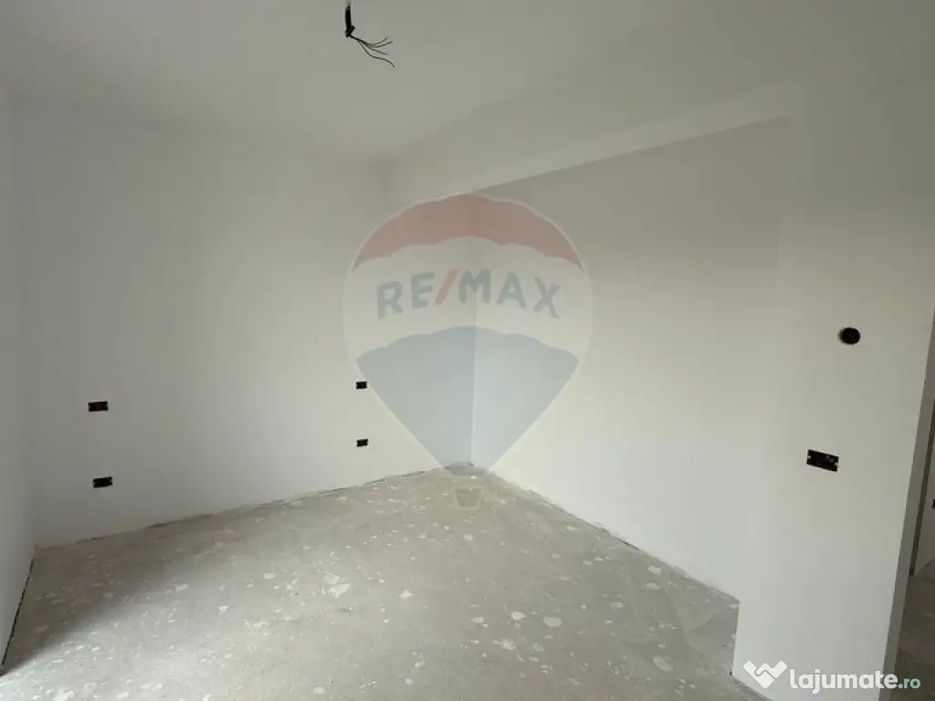 Casă / Vilă cu 4 camere Strada Vrancei