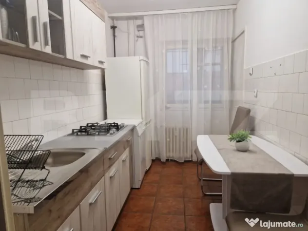 Apartament 2 camere, 50 mp, zona Spitalul Judetean