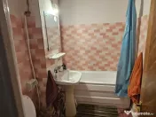 Anda , 2 camere cu centrala gaze , etaj intermediar 