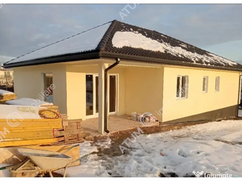 Casa individuala cu 4 camere si curte libera de 340 mp in Ci