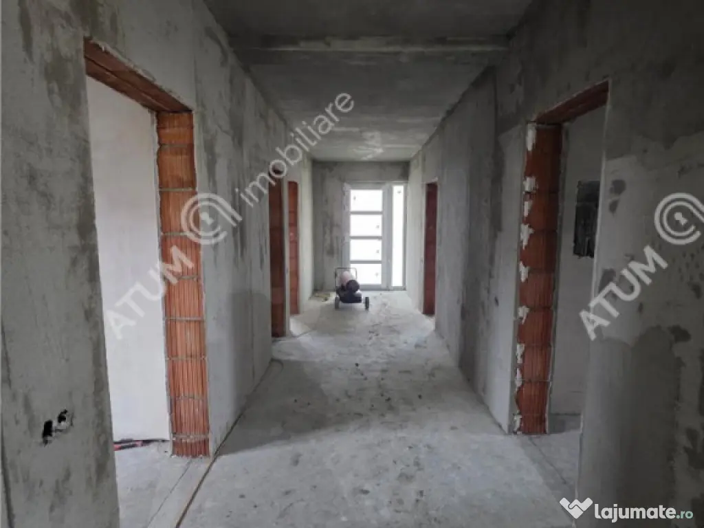 Casa individuala cu 4 camere si curte libera de 340 mp in Ci