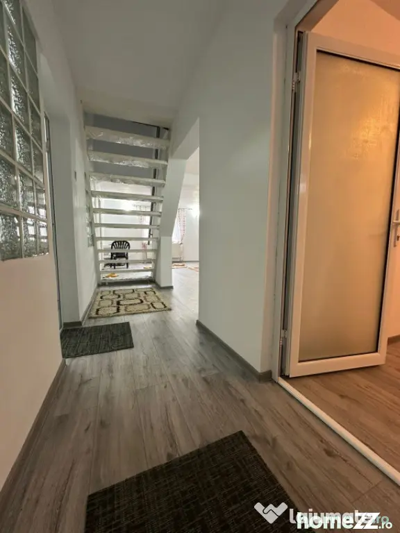 Casa Parter+Mansarda, zona Islaz.