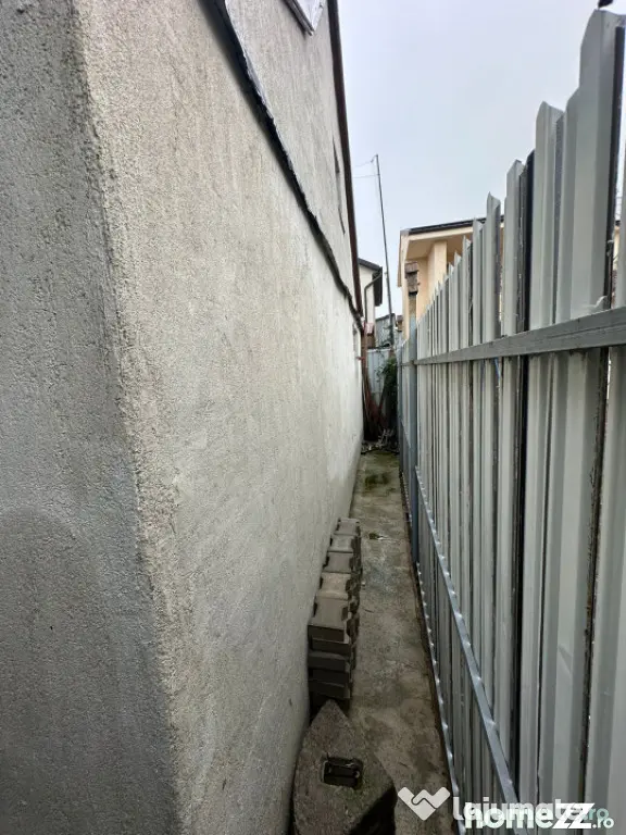 Casa Parter+Mansarda, zona Islaz.