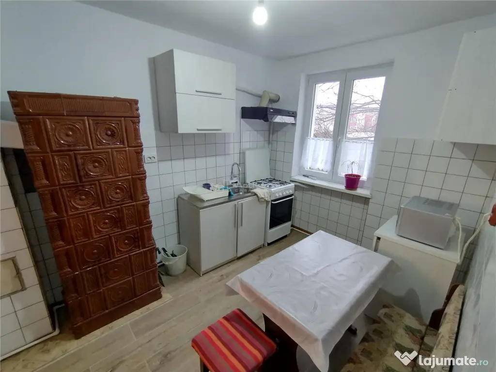 Oravita, Chirie, 3 Cam, Et. 1, Garaj Inclus, Zona Garii