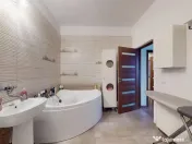 GROZAVESTI - Orhideea / Vila multifunctionala 251 mp / Te... 