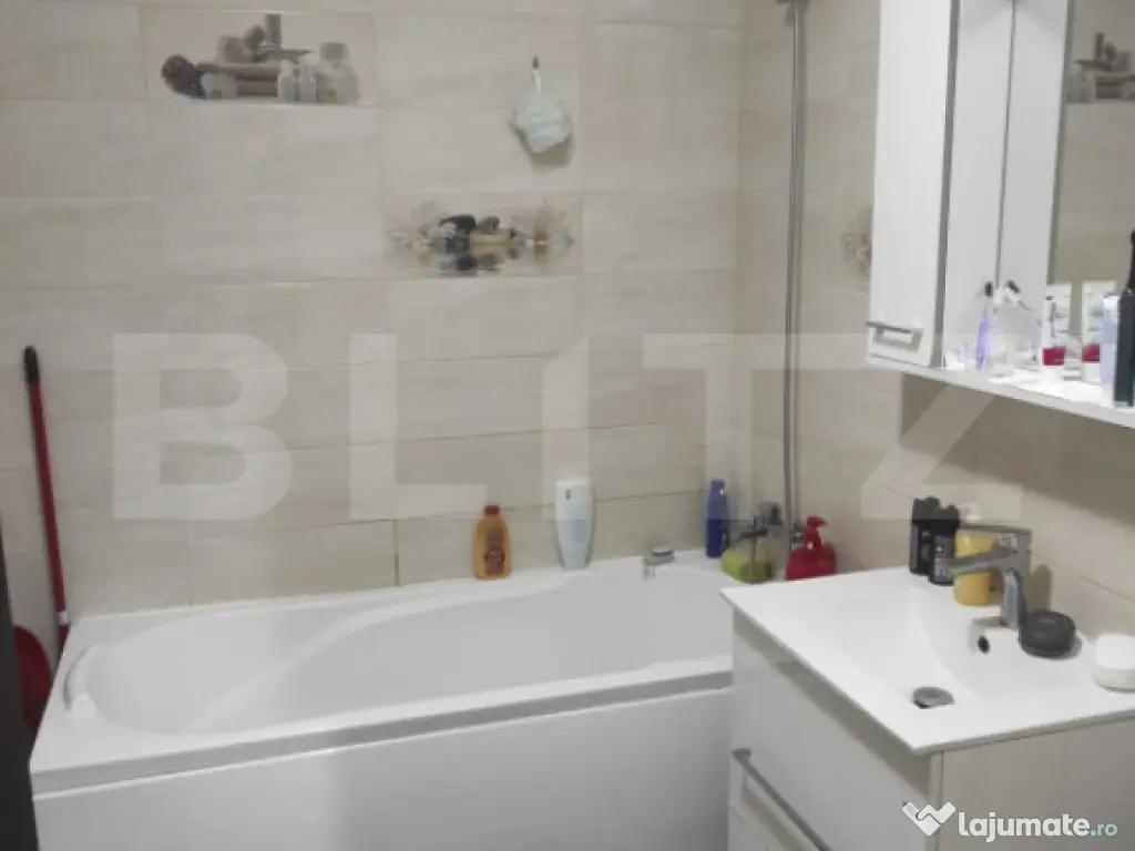 Apartament 3 camere, 68 mp, zona Popas Pacurari