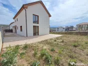 Casa cuplata prin garaj 23 mp, sup.totala 147 mp,teren 400 mp Chinteni 