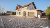 Casă individuală cu grădină și garaj în Prejmer –...