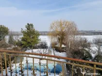 Resedinta emblematica in Chiajna-Rosu pe malul lacului, 785