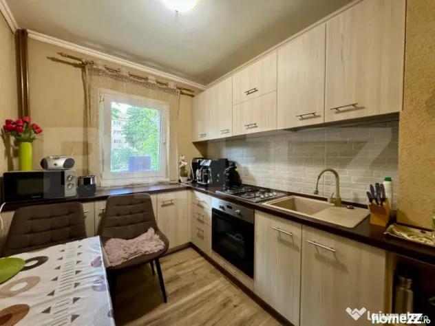 Apartament cu 2 camere, decomandat