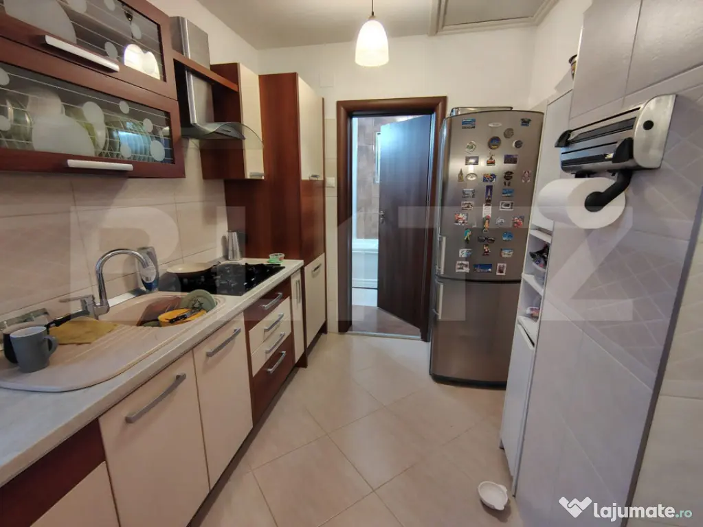 Casă cu 2 unități separate, garaj, terasă și foișor cu - Baciu (Cluj)