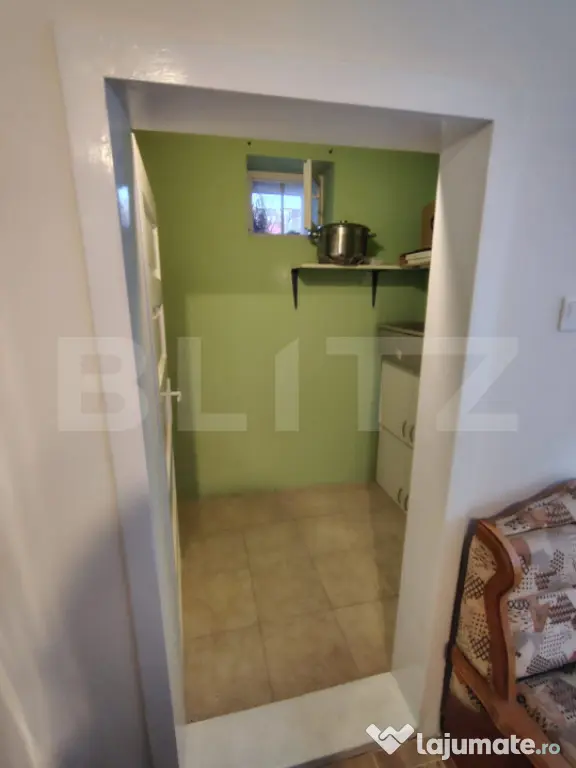 Casă cu 2 unități separate, garaj, terasă și foișor cu - Baciu (Cluj)