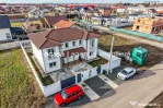 Doua case de vanzare la pret de una in Vladimirescu carti...