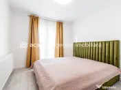 Doua case de vanzare la pret de una in Vladimirescu carti... 