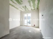 Doua case de vanzare la pret de una in Vladimirescu carti... 