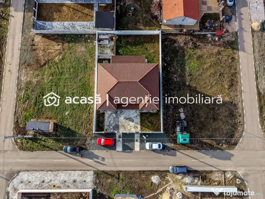 Doua case de vanzare la pret de una in Vladimirescu carti...