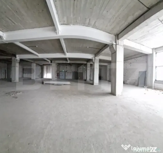 Spațiu comercial de mari dimensiuni, 400 mp, Exterior Sud
