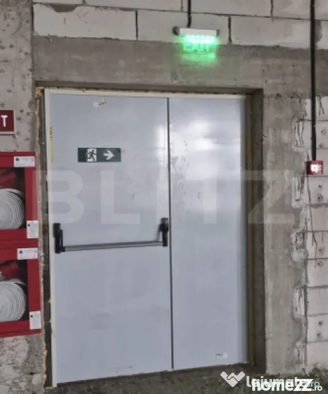 Spațiu comercial de mari dimensiuni, 400 mp, Exterior Sud