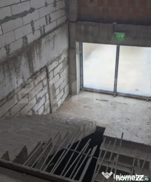 Spațiu comercial de mari dimensiuni, 400 mp, Exterior Sud
