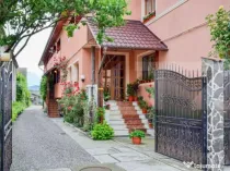 Pensiune complet echipata si operationala de vanzare