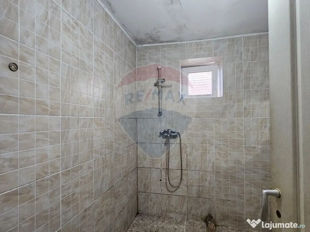 Casă cu 2 corpuri în Sânpetru | Singur în curte | 102...