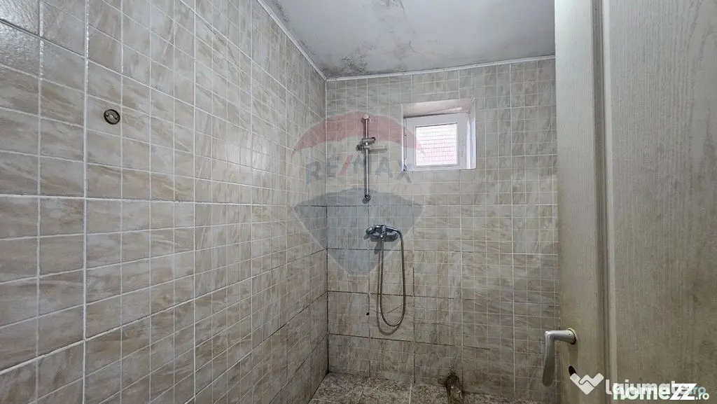Casă cu 2 corpuri în Sânpetru | Singur în curte | 102...