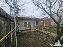 Casa individuala 3 camere, curte libera 225 mp, zona Piata R