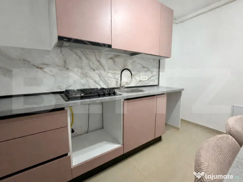 Apartament decomandat, mobilat și utilat, cu parcare inclus