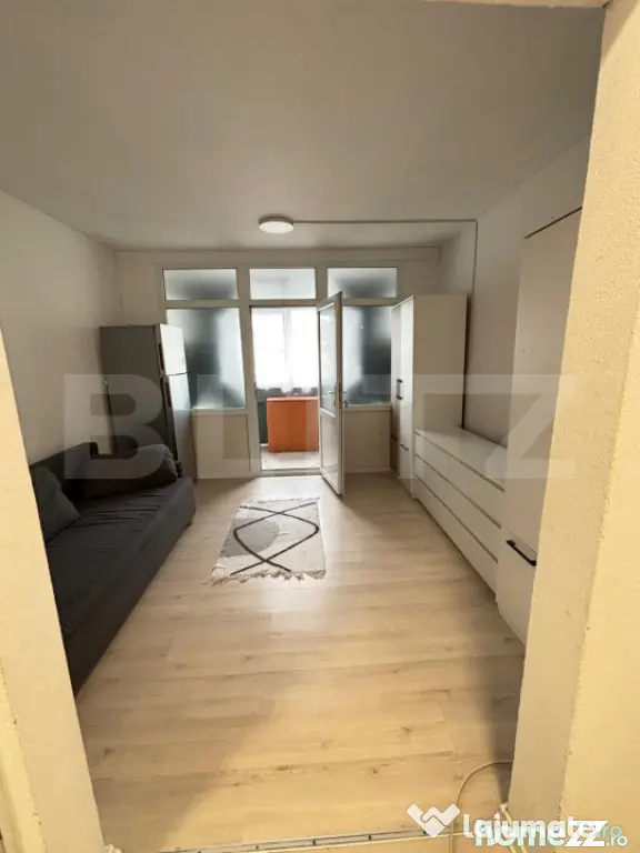 Cameră de cămin cu baie și bucătărie proprie