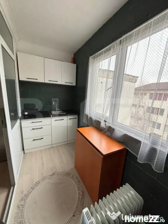 Cameră de cămin cu baie și bucătărie proprie