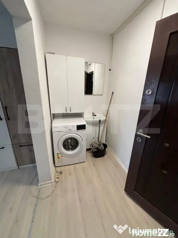 Cameră de cămin cu baie și bucătărie proprie