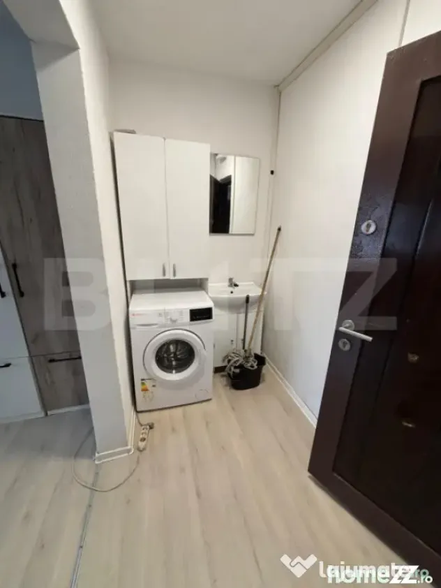 Cameră de cămin cu baie și bucătărie proprie