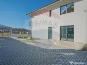Casă / Vilă cu 5 camere de vânzare în zona Bunloc 