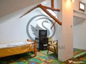 Casa cu 7 camere de vanzare | Zona Centrala, Baicoi | Com... 