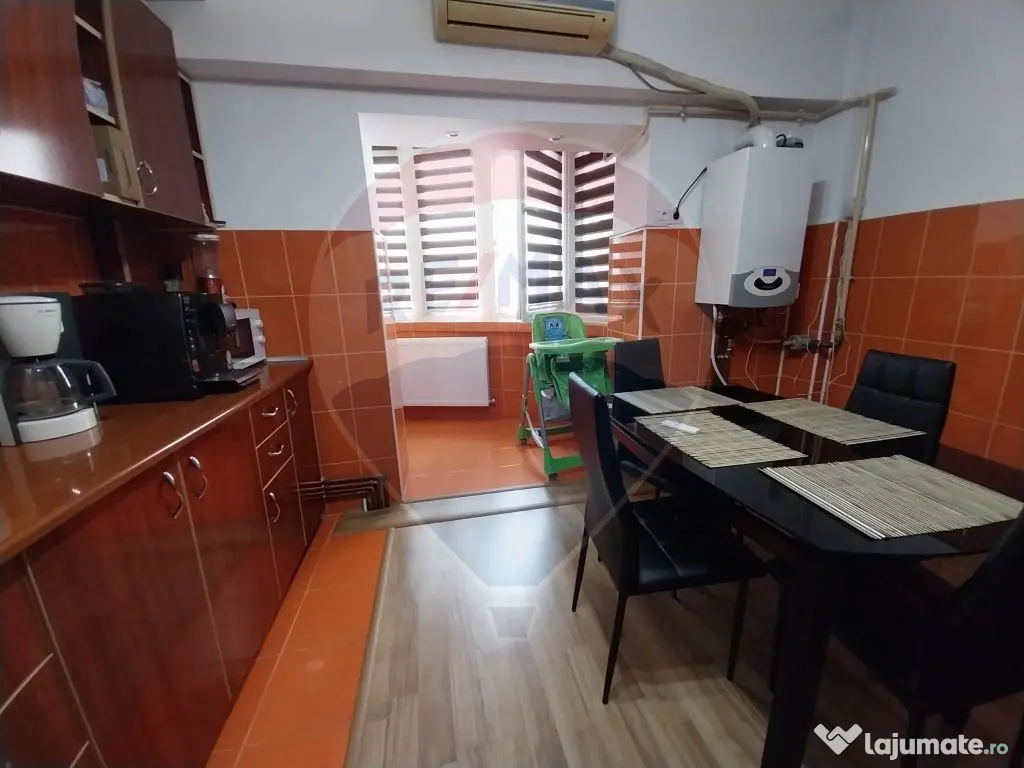 Apartament cu 3 camere Promenada- Calea Severinului-Toporasi