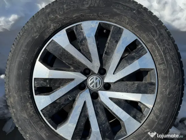 SET Jante Touareg III CR - 18 x 8J et25 5 x 112mm + Anv. Bridgestone iarna CADOU
