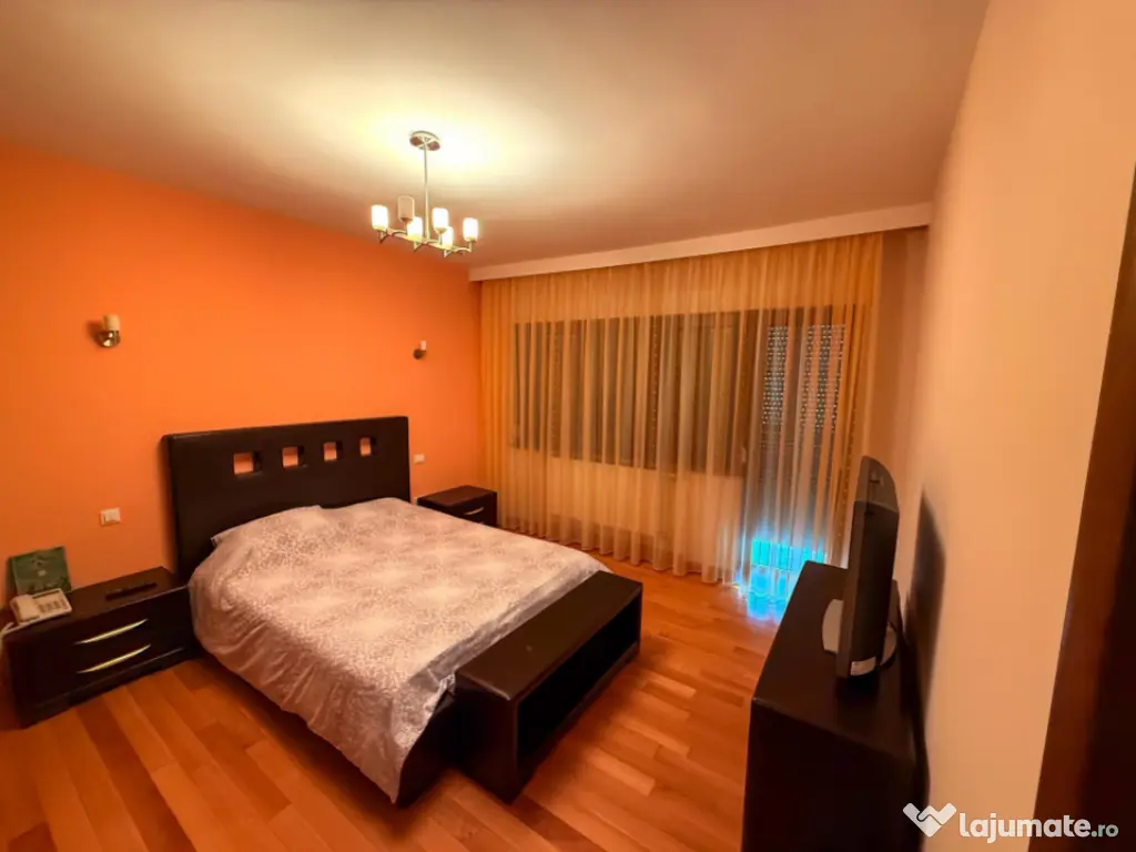 Vila excepțională într-o zona liniștită