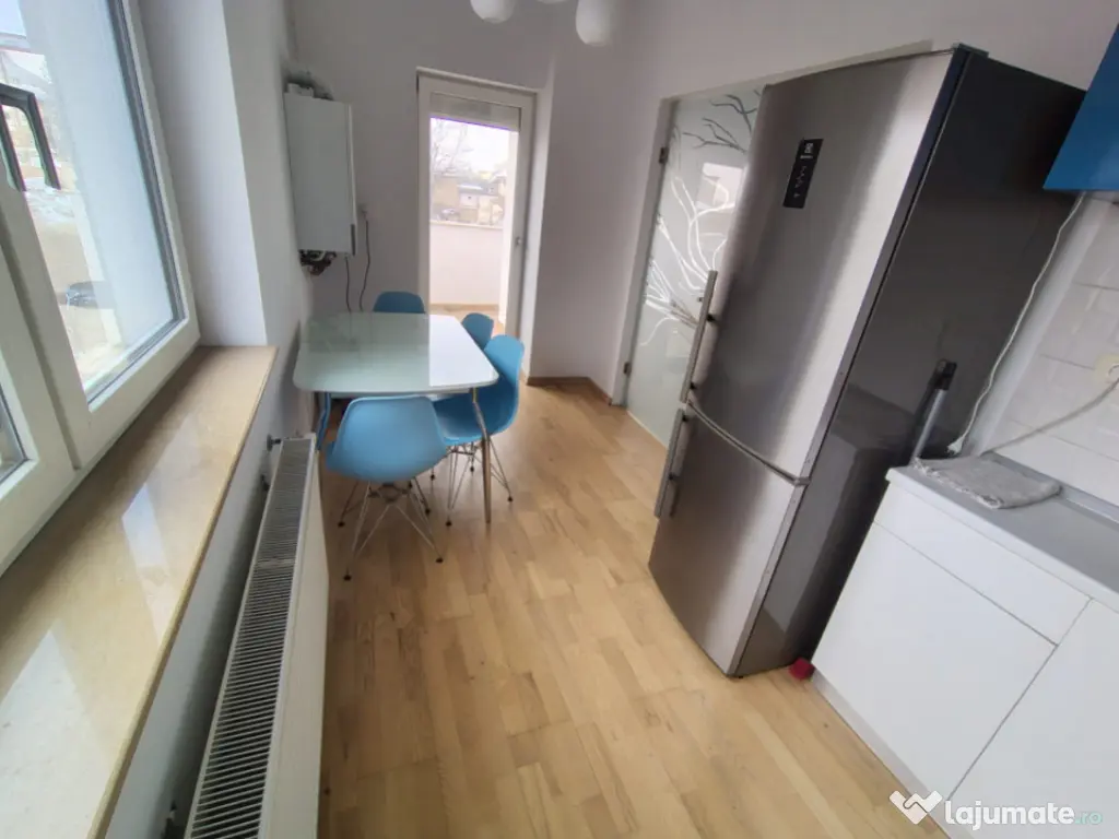 Apartament 3 camere decomandat, 90mp, Centru