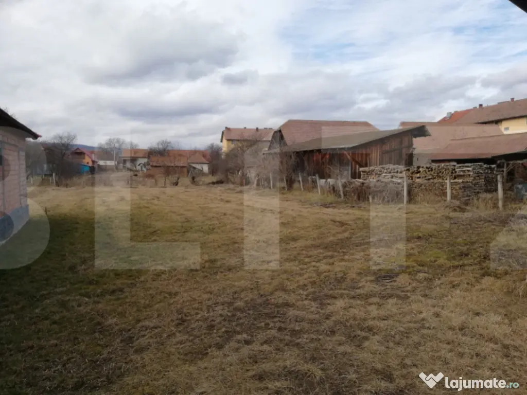 Casa de caramida cu 3 camere in Bodoc