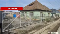 Casa de caramida cu 3 camere in Bodoc
